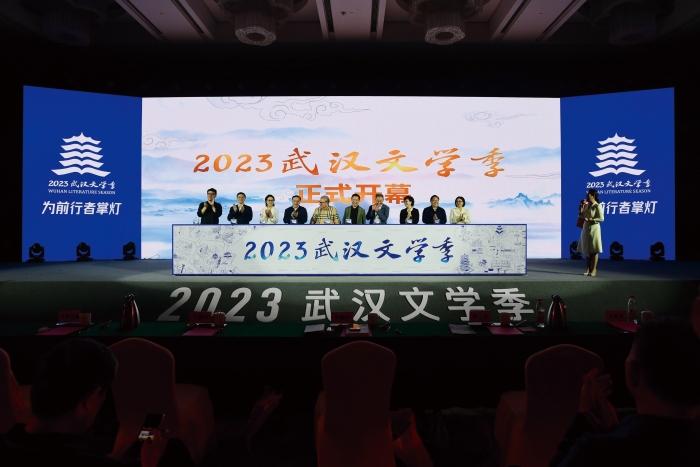 圖2.10月26日文學季開幕式 圖2.10月26日文學季開幕式