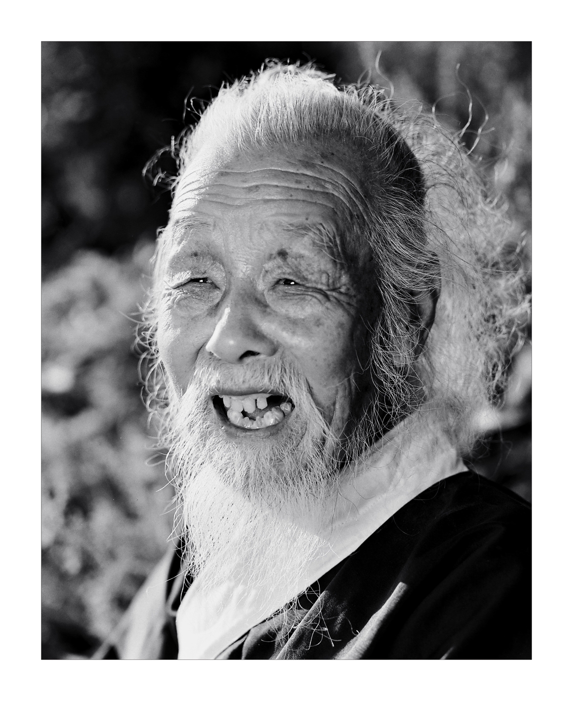 001《百歲老人》1983年獲澳門第2屆國際影展銀牌獎 001《百歲老人》1983年獲澳門第2屆國際影展銀牌獎