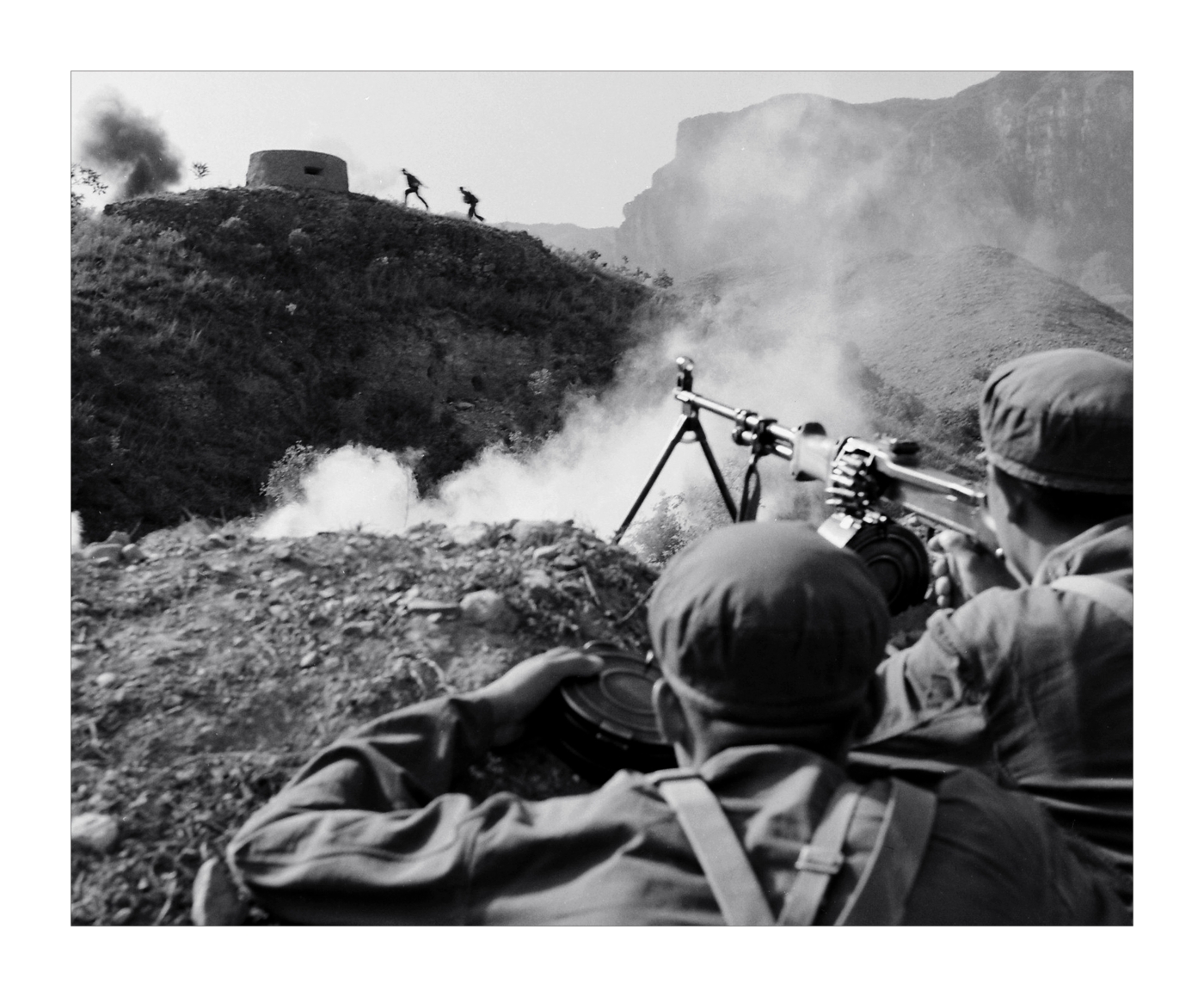 004《炸掉它》1984年獲中國人民解放軍全軍影展銅獎 004《炸掉它》1984年獲中國人民解放軍全軍影展銅獎