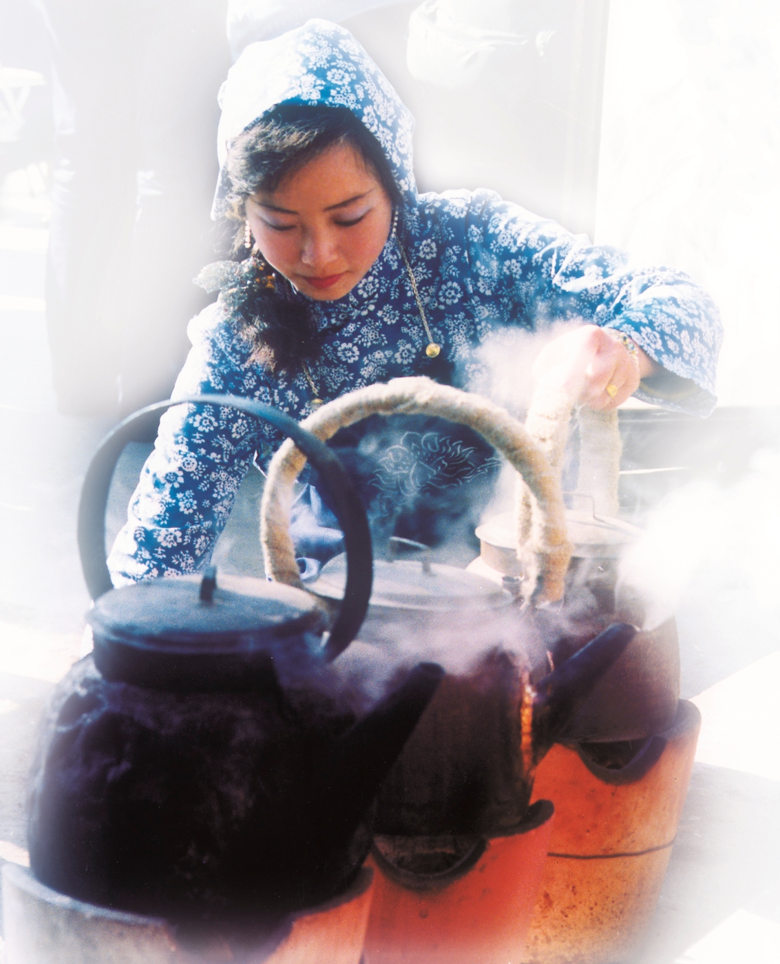 008《茶女》 獲第20屆全國攝影藝術展優秀獎 008《茶女》 獲第20屆全國攝影藝術展優秀獎